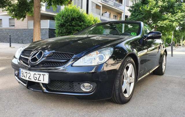 Left hand drive MERCEDES SLK CLASS SLK 200 BE Edition 1 7G Plus Spanish reg